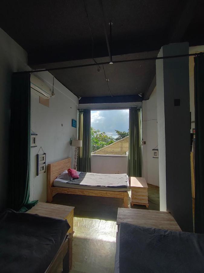 The Masceti Hostel Lebih Bagian luar foto