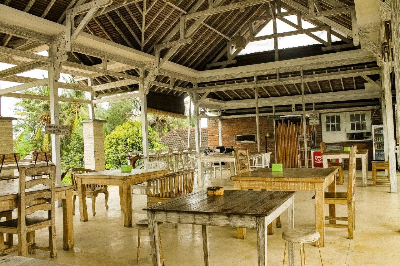 The Masceti Hostel Lebih Bagian luar foto